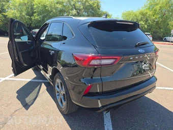2024 Ford Escape ST-Line - miniatura 2