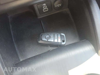 2024 Ford Escape ST-Line - miniatura 8
