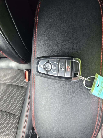 2024 Ford Escape ST-Line – miniatura 8