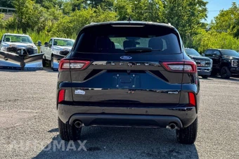 2024 Ford Escape ST-Line - miniatura 4
