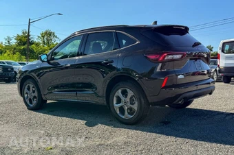 2024 Ford Escape ST-Line - miniatura 5