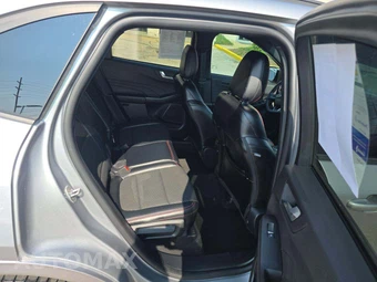 2024 Ford Escape ST-Line - miniatura 16