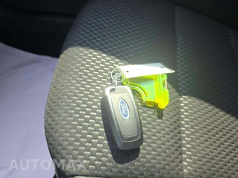 2024 Ford Escape ST-Line - miniatura 8