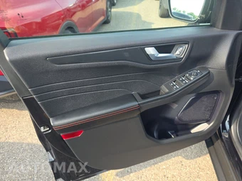 2024 Ford Escape ST-Line - miniatura 9