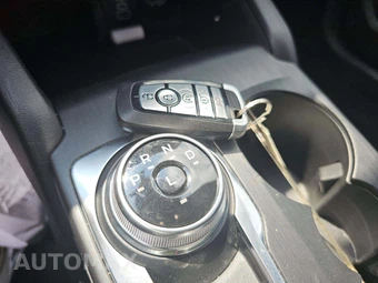 2024 Ford Escape ST-Line - miniatura 8