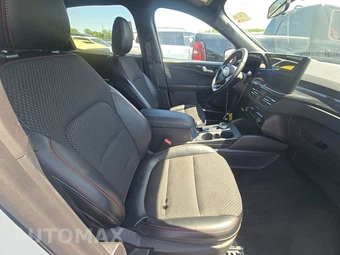 2024 Ford Escape ST-Line - miniatura 8
