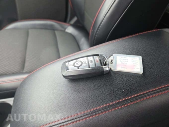 2024 Ford Escape ST-Line - miniatura 8