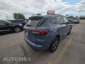 2024 Ford Escape ST-Line - miniatura 3