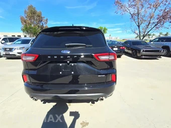 2024 Ford Escape ST-Line - miniatura 4