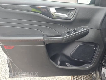 2024 Ford Escape ST-Line – miniatura 9