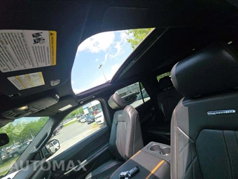 2024 Ford Expedition MAX Platinum - miniatura 11