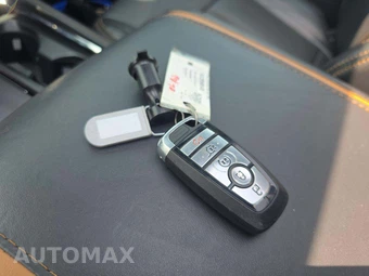 2024 Ford Expedition MAX Platinum - miniatura 8