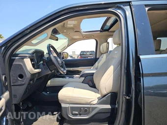 2024 Ford Expedition MAX Platinum - miniatura 3