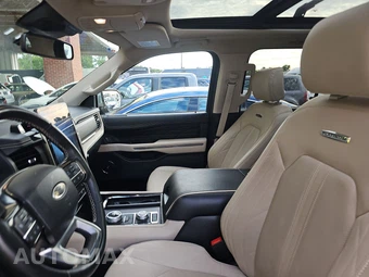 2024 Ford Expedition MAX Platinum - miniatura 7