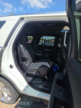 2024 Ford Expedition Platinum - miniatura 14