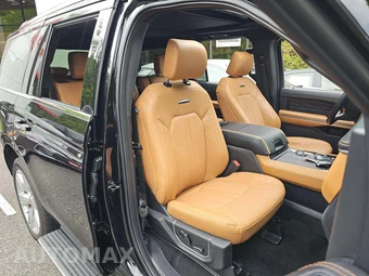 2024 Ford Expedition Platinum - miniatura 19