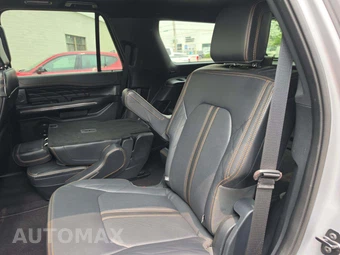 2024 Ford Expedition Platinum - miniatura 13