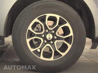 2024 Ford Expedition XLT - miniatura 10