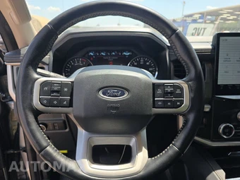 2024 Ford Expedition XLT - miniatura 16
