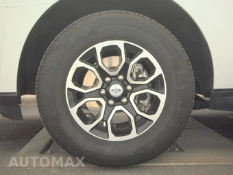 2024 Ford Expedition XLT - miniatura 9