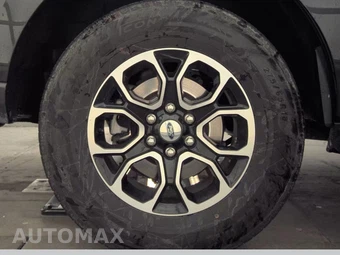 2024 Ford Expedition XLT - miniatura 11