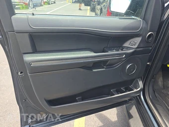2024 Ford Expedition XLT - miniatura 9