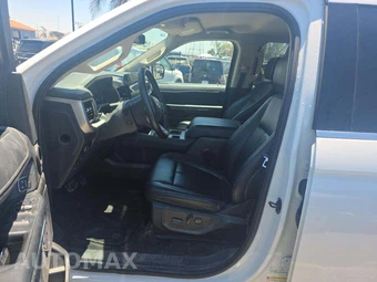 2024 Ford Expedition XLT - miniatura 6