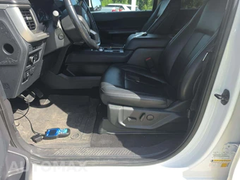 2024 Ford Expedition XLT - miniatura 3