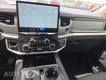 2024 Ford Expedition XLT - miniatura 17
