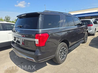 2024 Ford Expedition XLT - miniatura 4