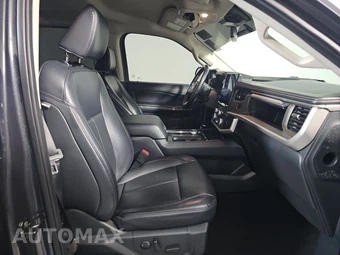 2024 Ford Expedition XLT - miniatura 8