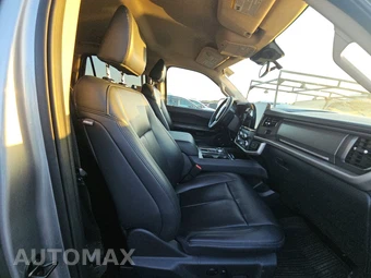 2024 Ford Expedition XLT - miniatura 8