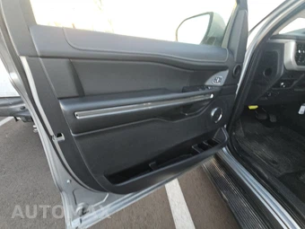 2024 Ford Expedition XLT - miniatura 9
