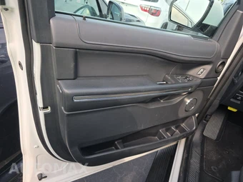 2024 Ford Expedition XLT - miniatura 15