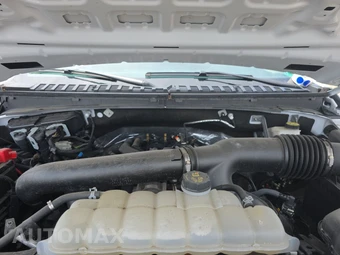 2024 Ford Expedition XLT - miniatura 16