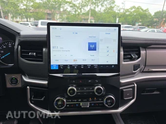 2024 Ford Expedition XLT - miniatura 10