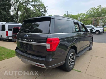 2024 Ford Expedition XLT - miniatura 3
