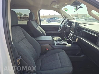 2024 Ford Expedition XLT - miniatura 8
