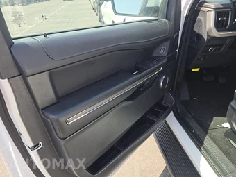 2024 Ford Expedition XLT - miniatura 9