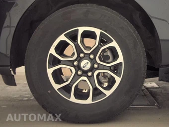 2024 Ford Expedition XLT - miniatura 9