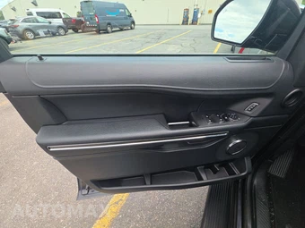 2024 Ford Expedition XLT - miniatura 9