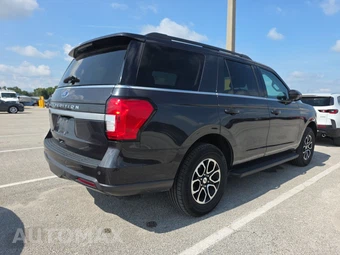 2024 Ford Expedition XLT - miniatura 4