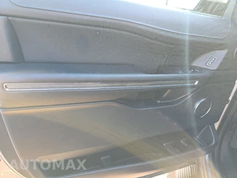 2024 Ford Expedition XLT - miniatura 9