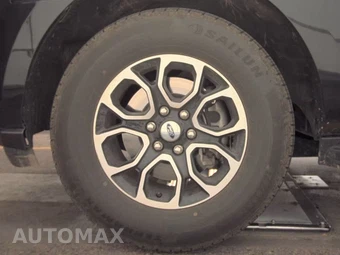 2024 Ford Expedition XLT - miniatura 9