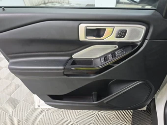 2024 Ford Explorer Platinum - miniatura 9