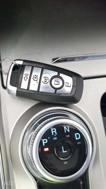2024 Ford Explorer Platinum - miniatura 12