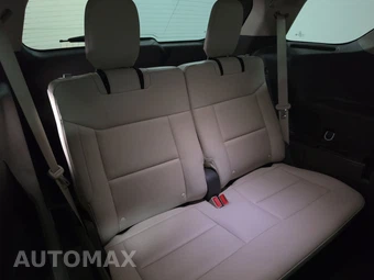 2024 Ford Explorer Platinum - miniatura 14