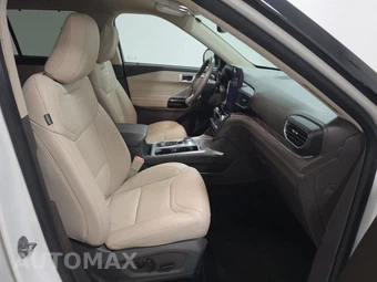 2024 Ford Explorer Platinum - miniatura 8