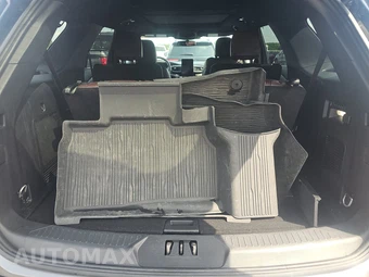 2024 Ford Explorer Platinum - miniatura 11