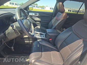 2024 Ford Explorer Platinum - miniatura 5